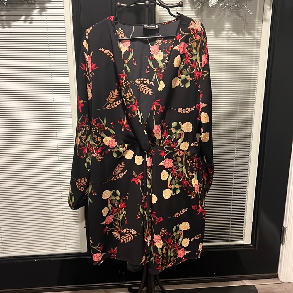 Black and floral pretty little things dress size 1X.
